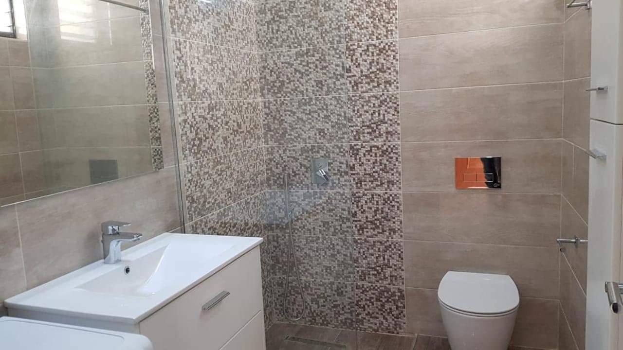 Spacious Apartment Near The Beach Sarandë Eksteriør billede